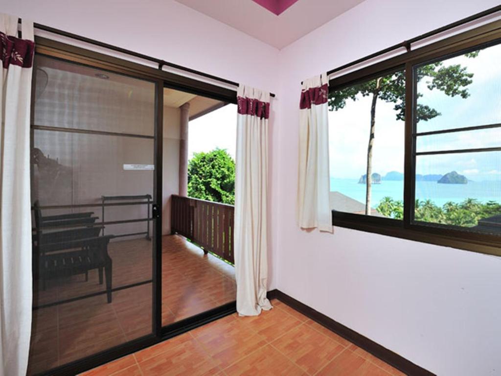 Koh Ngai Cliff Beach Resort Værelse billede