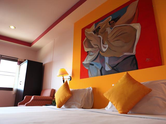 Koh Ngai Cliff Beach Resort Eksteriør billede